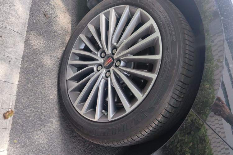 Used Hongqi H9 2023 2.0T Smart Connect Flagship Edition Right Front Wheel Hub