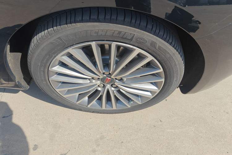 Used Hongqi H9 2023 2.0T Smart Connect Flagship Edition Right Front Wheel Hub