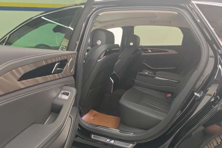 Used Hongqi H9 2023 2.0T Smart Connect Flagship Edition Right Rear Seat