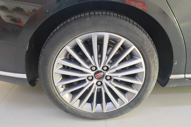 Used Hongqi H9 2023 2.0T Smart Connect Flagship Edition Right Rear Wheel Hub