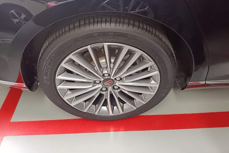 Used Hongqi H9 2023 2.0T Smart Connect Flagship Edition Right Rear Wheel Hub