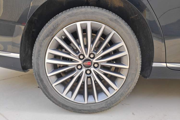Used Hongqi H9 2023 2.0T Smart Connect Flagship Edition Right Rear Wheel Hub