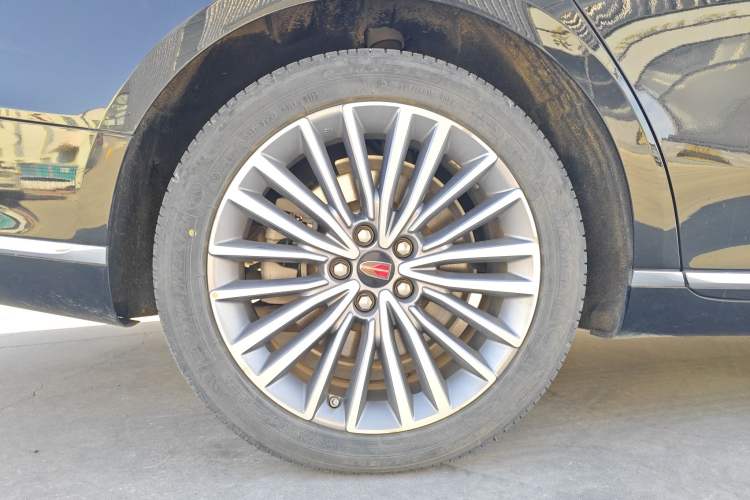 Used Hongqi H9 2023 2.0T Smart Connect Flagship Edition Right Rear Wheel Hub