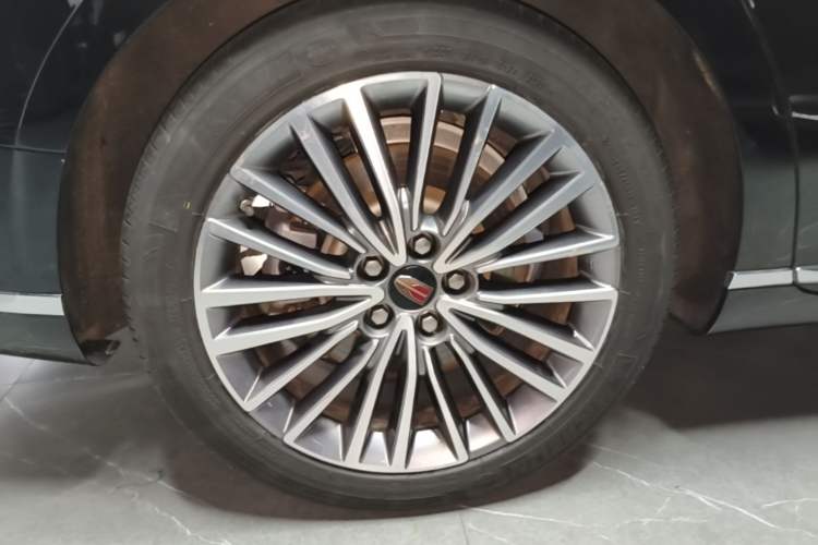 Used Hongqi H9 2023 2.0T Smart Connect Flagship Edition Right Rear Wheel Hub