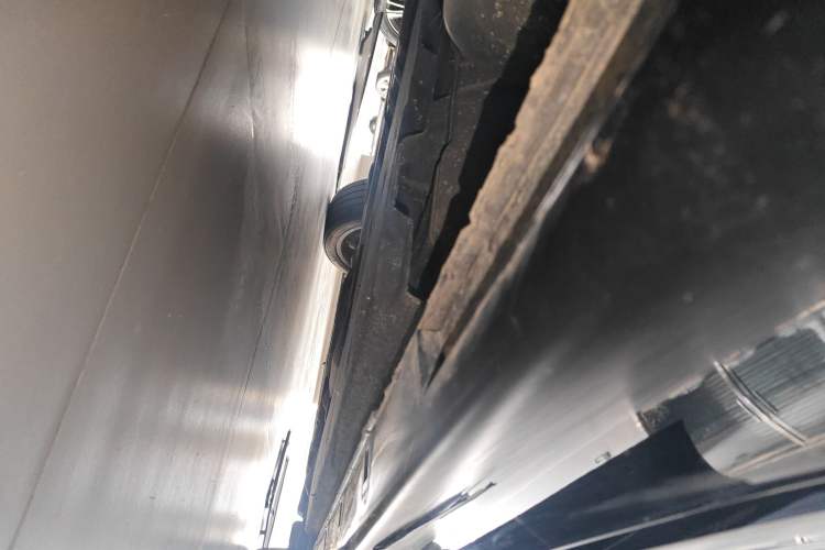 Used Hongqi H9 2023 2.0T Smart Connect Flagship Edition Right Side Sill