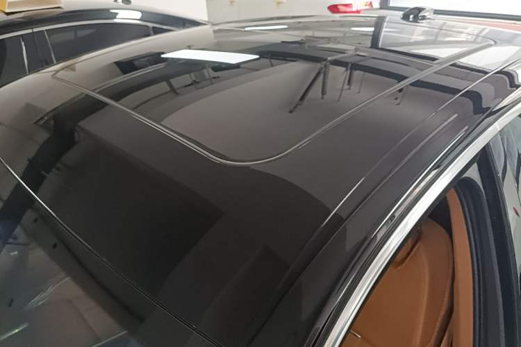 Used Hongqi H9 2023 2.0T Smart Connect Flagship Edition Roof
