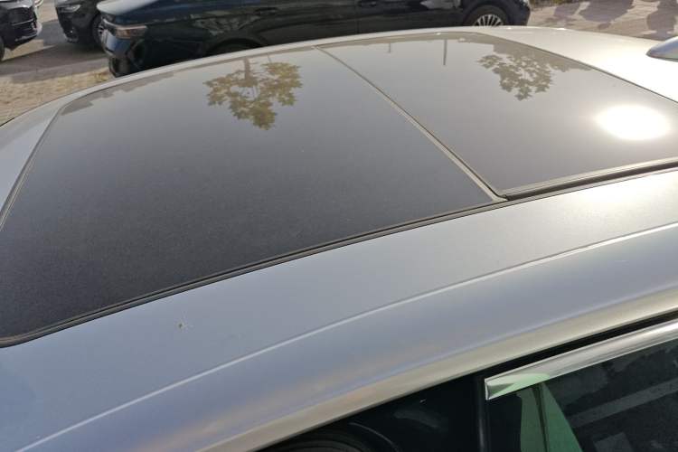 Used Hongqi H9 2023 2.0T Smart Connect Flagship Edition Roof