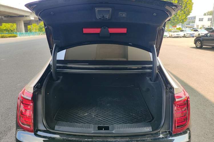 Used Hongqi H9 2023 2.0T Smart Connect Flagship Edition Trunk