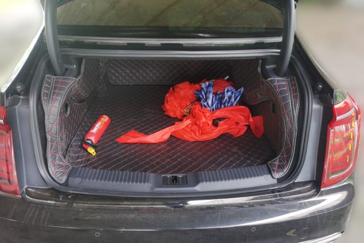 Used Hongqi H9 2023 2.0T Smart Connect Flagship Edition Trunk