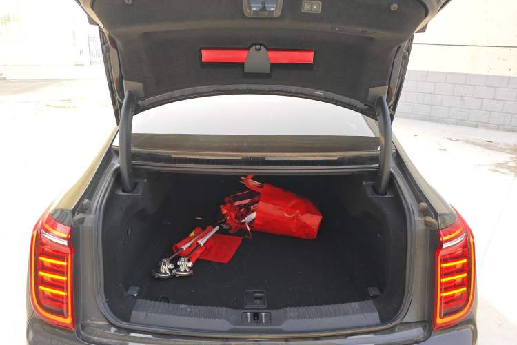 Used Hongqi H9 2023 2.0T Smart Connect Flagship Edition Trunk