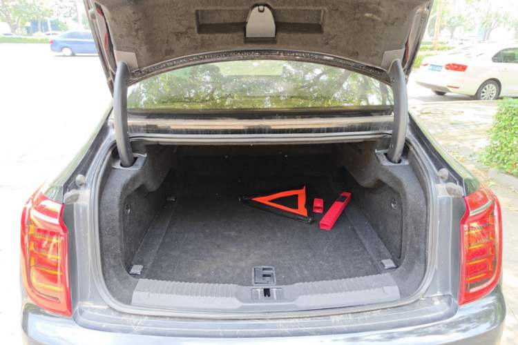 Used Hongqi H9 2023 2.0T Smart Connect Flagship Edition Trunk