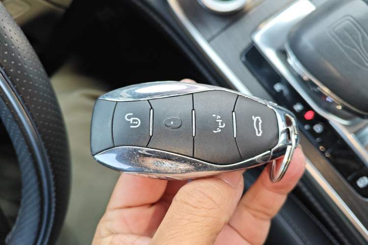 Used Hongqi H9 2023 2.0T Smart Connect Flagship Edition Vehicle Key