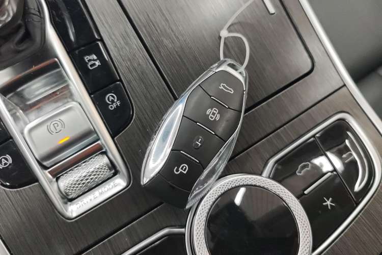 Used Hongqi H9 2023 2.0T Smart Connect Flagship Edition Vehicle Key