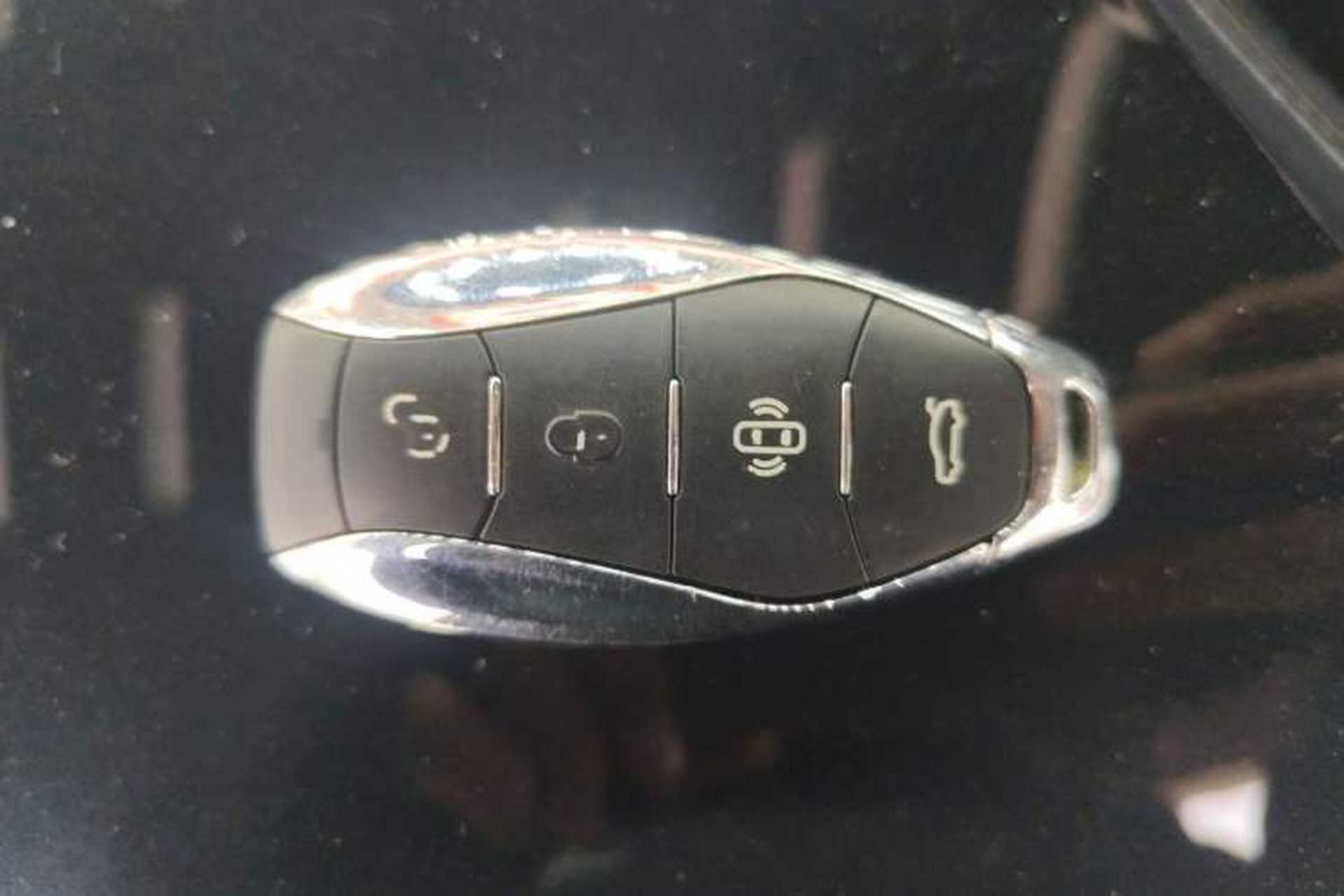 Used Hongqi H9 2023 2.0T Smart Connect Flagship Edition Vehicle Key