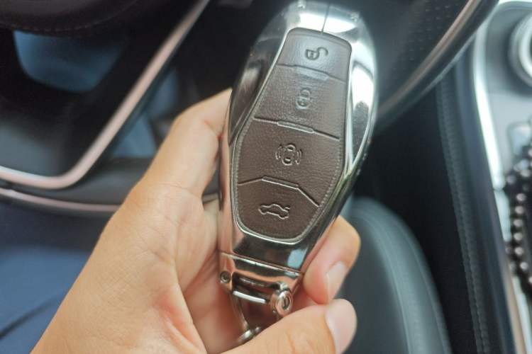 Used Hongqi H9 2023 2.0T Smart Connect Flagship Edition Vehicle Key