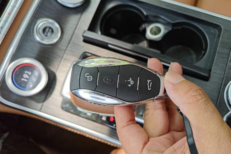 Used Hongqi H9 2023 2.0T Smart Connect Flagship Edition Vehicle Key