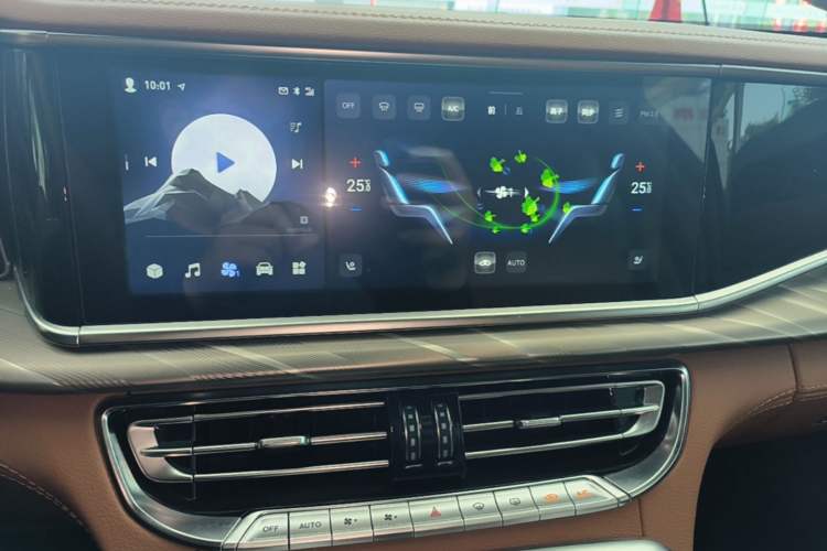Used Hongqi H9 2023 2.0T Smart Connect Flagship Edition Audio And AC Panel