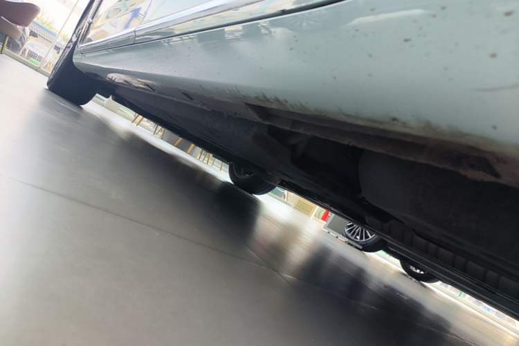 Used Hongqi H9 2023 2.0T Smart Connect Flagship Edition Left Side Sill