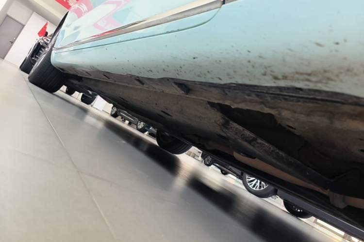 Used Hongqi H9 2023 2.0T Smart Connect Flagship Edition Right Side Sill