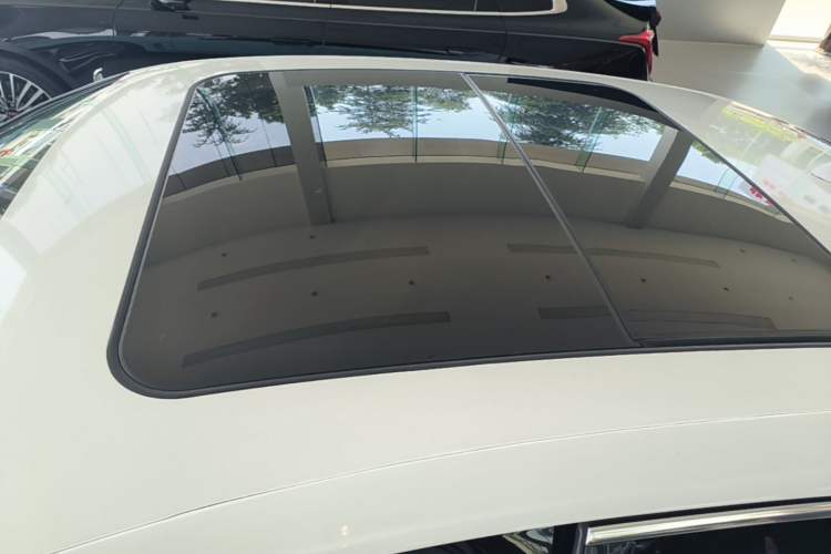 Used Hongqi H9 2023 2.0T Smart Connect Flagship Edition Roof