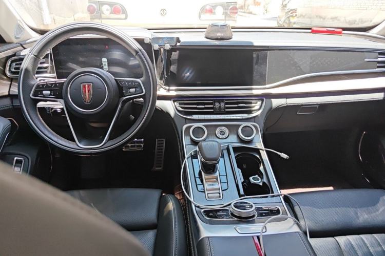 Used Hongqi H9 2023 2.0T Smart Connect Flagship Edition Center Console