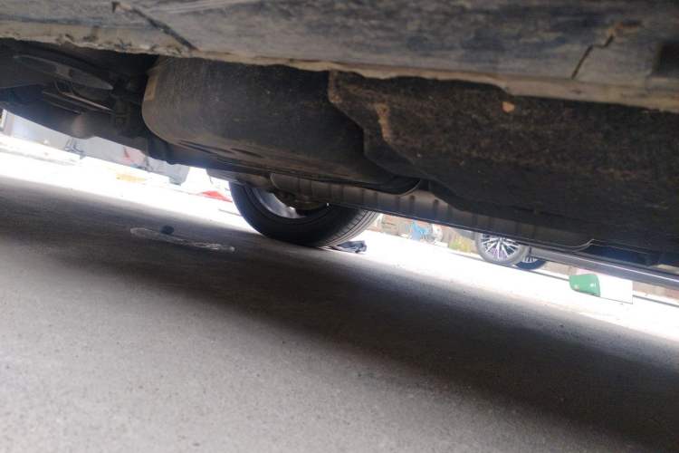Used Hongqi H9 2023 2.0T Smart Connect Flagship Edition Chassis Rear Right