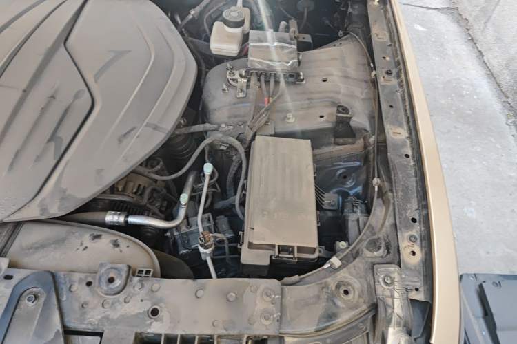 Used Hongqi H9 2023 2.0T Smart Connect Flagship Edition Engine Bay Left