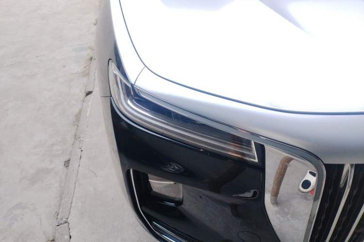 Used Hongqi H9 2023 2.0T Smart Connect Flagship Edition Right Front Headlight