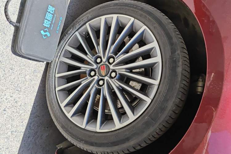 Used Hongqi H9 2023 2.0T Smart Connect Flagship Edition Right Front Wheel Hub