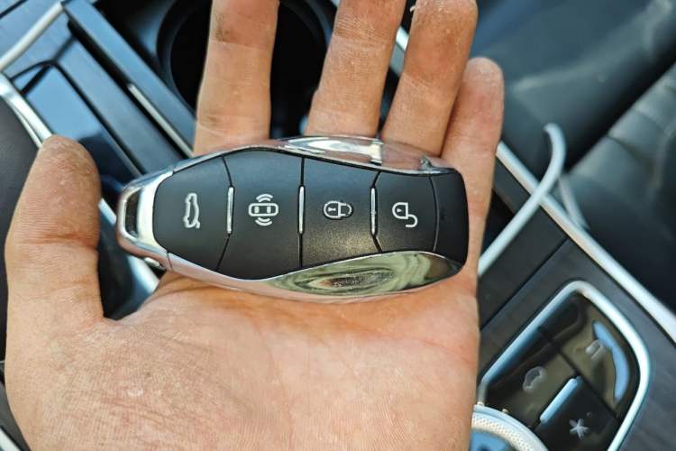 Used Hongqi H9 2023 2.0T Smart Connect Flagship Edition Vehicle Key