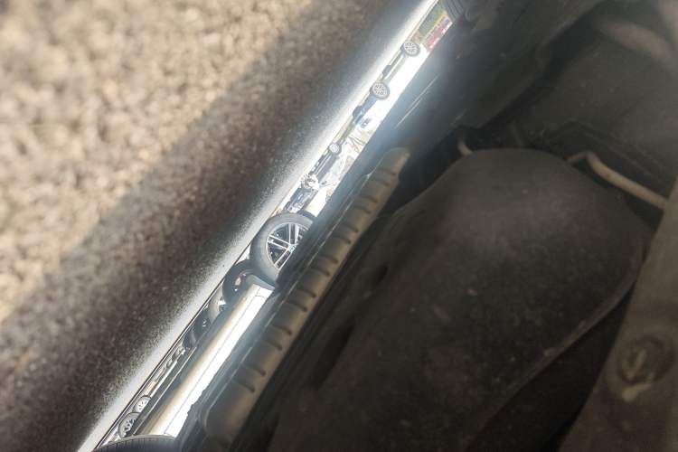 Used Hongqi H9 2023 2.0T Smart Connect Flagship Edition Chassis Rear Left