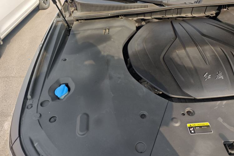 Used Hongqi H9 2023 2.0T Smart Connect Flagship Edition Engine Bay Right