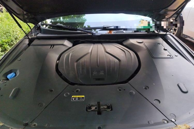 Used Hongqi H9 2023 2.0T Smart Connect Flagship Edition Engine Bay