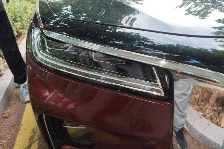 Used Hongqi H9 2023 2.0T Smart Connect Flagship Edition Right Front Headlight