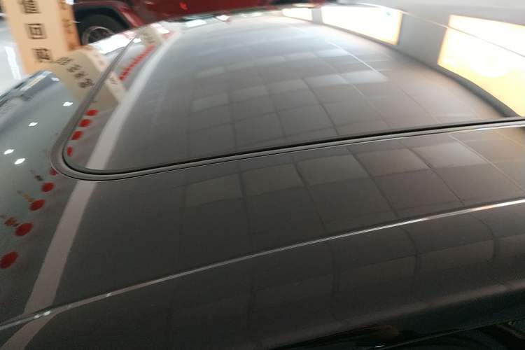 Used Hongqi H9 2023 2.0T Smart Connect Flagship Edition Roof