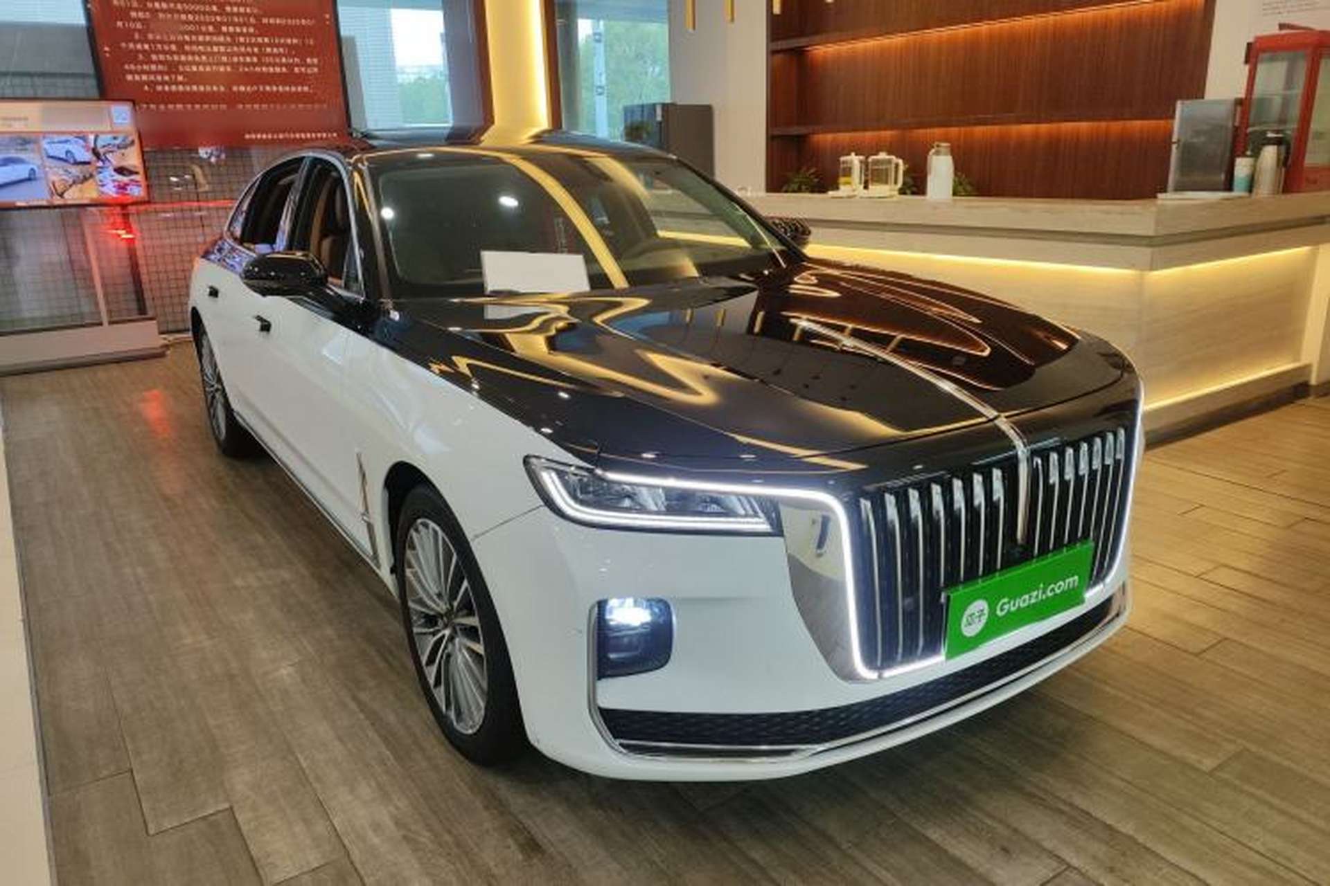 Used Hongqi H9 2023 2.0T Smart Connect Flagship Edition Exterior 2