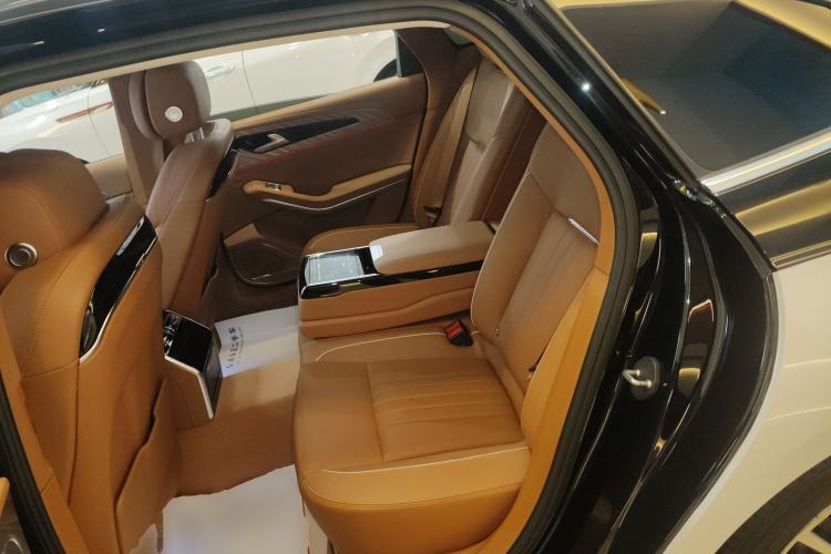 Used Hongqi H9 2023 2.0T Smart Connect Flagship Edition Interior 4