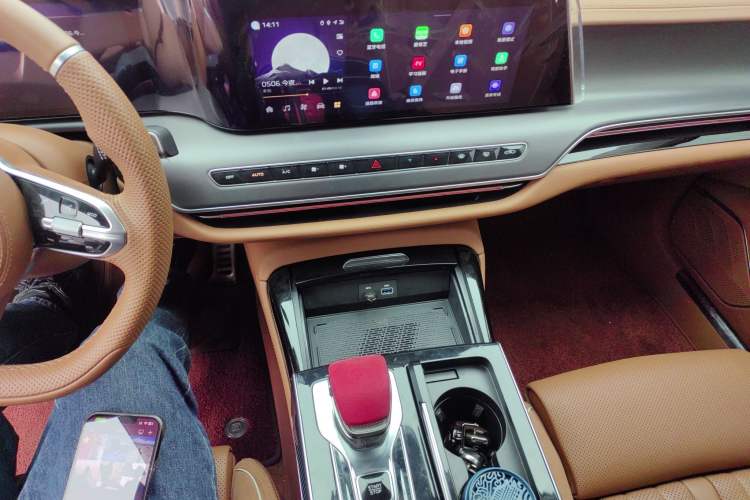 Used Hongqi H9 2024 2.0T Qixiang Private Style Edition Audio And AC Panel
