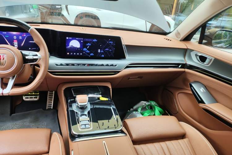 Used Hongqi H9 2024 2.0T Qichang Private Enjoyment Luxury Edition Audio And AC Panel