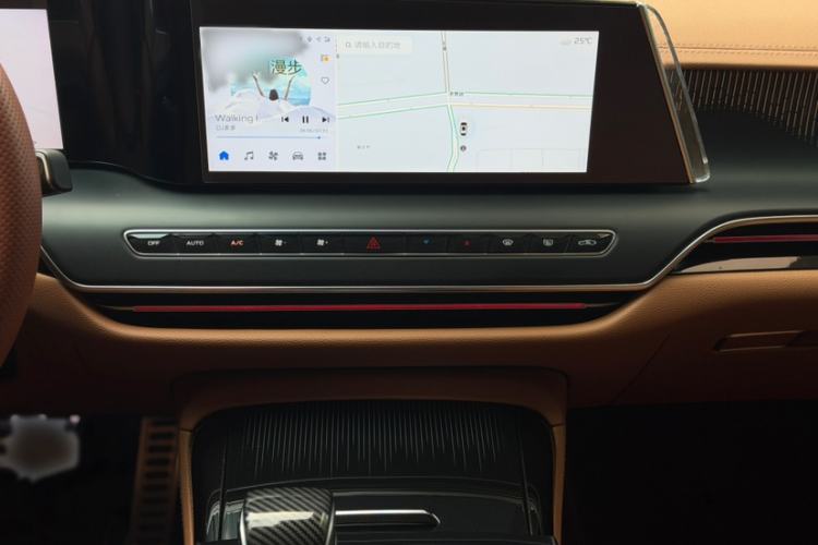 Used Hongqi H9 2024 2.0T Qixiang Luxury Business Edition Audio And AC Panel