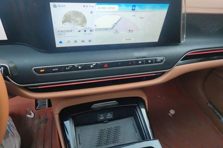 Used Hongqi H9 2024 2.0T Qixiang Luxury Business Edition Audio And AC Panel
