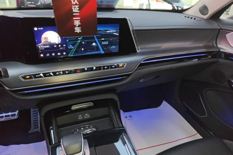 Used Hongqi H9 2024 2.0T Qichang Private Enjoyment Luxury Edition Audio And AC Panel