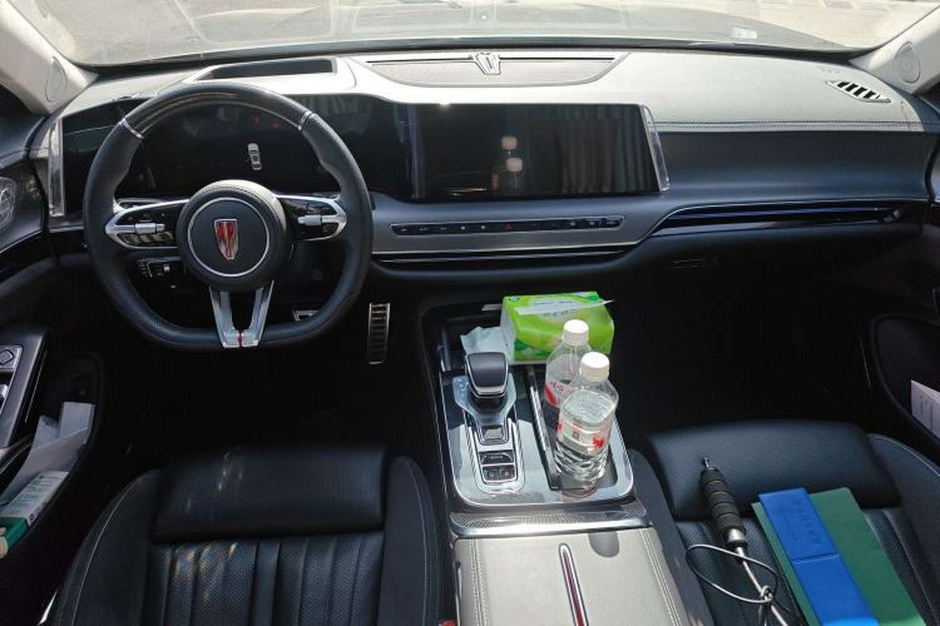 Used Hongqi H9 2024 2.0T Qichang Private Enjoyment Luxury Edition Center Console