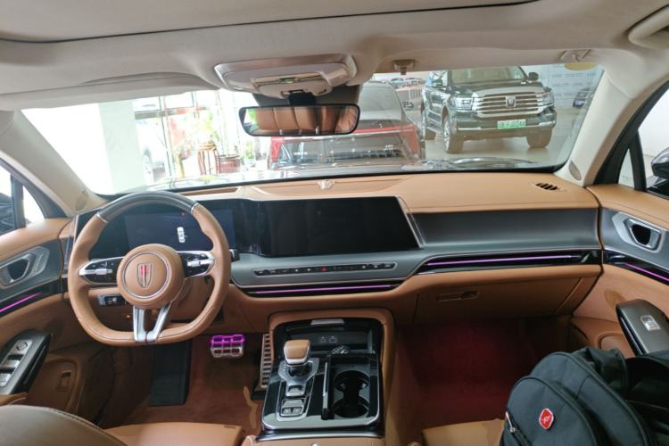Used Hongqi H9 2024 2.0T Qichang Private Enjoyment Luxury Edition Center Console