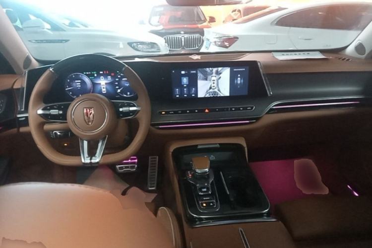 Used Hongqi H9 2024 2.0T Qichang Private Enjoyment Luxury Edition Center Console
