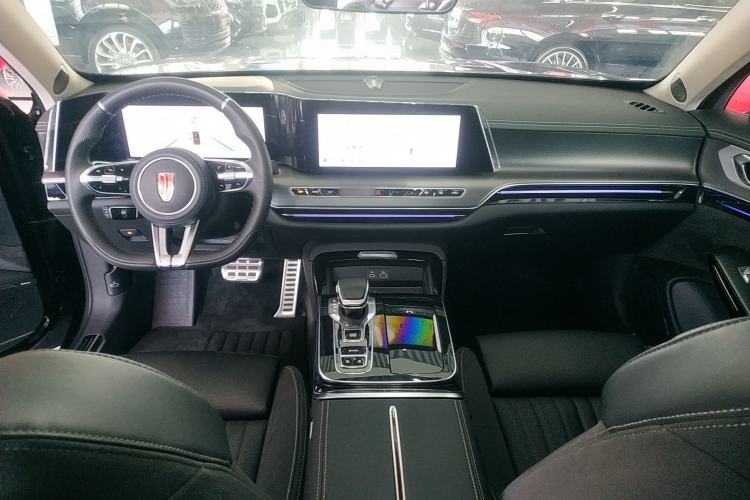 Used Hongqi H9 2024 2.0T Qixiang Private Style Edition Center Console