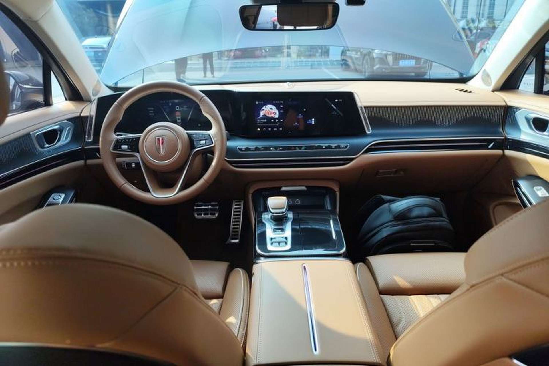 Used Hongqi H9 2024 2.0T Qixiang Luxury Business Edition Center Console
