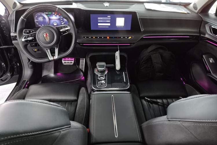 Used Hongqi H9 2024 2.0T Qichang Private Enjoyment Luxury Edition Center Console