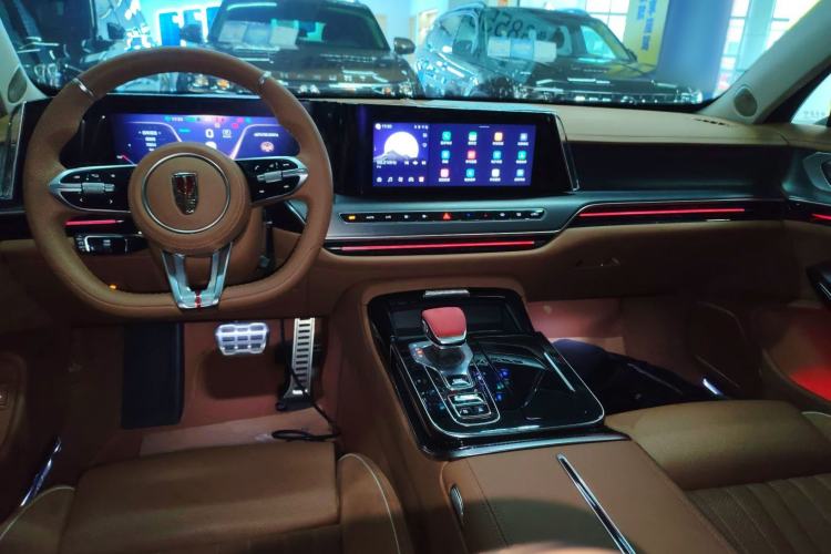 Used Hongqi H9 2024 2.0T Qixiang Private Style Edition Center Console