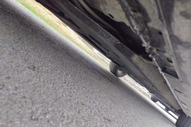 Used Hongqi H9 2024 2.0T Qixiang Private Style Edition Chassis Front Left